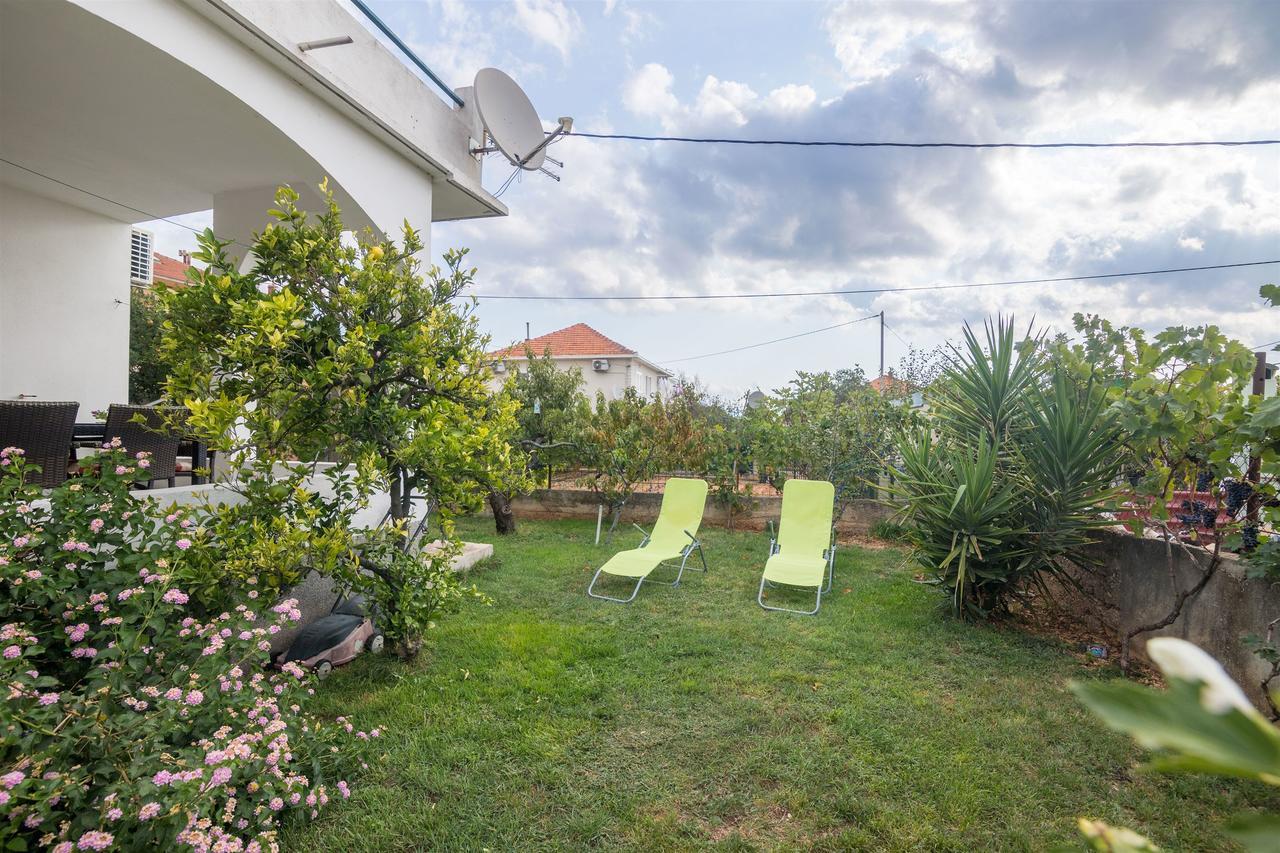 Apartment Vinka Trogir Buitenkant foto