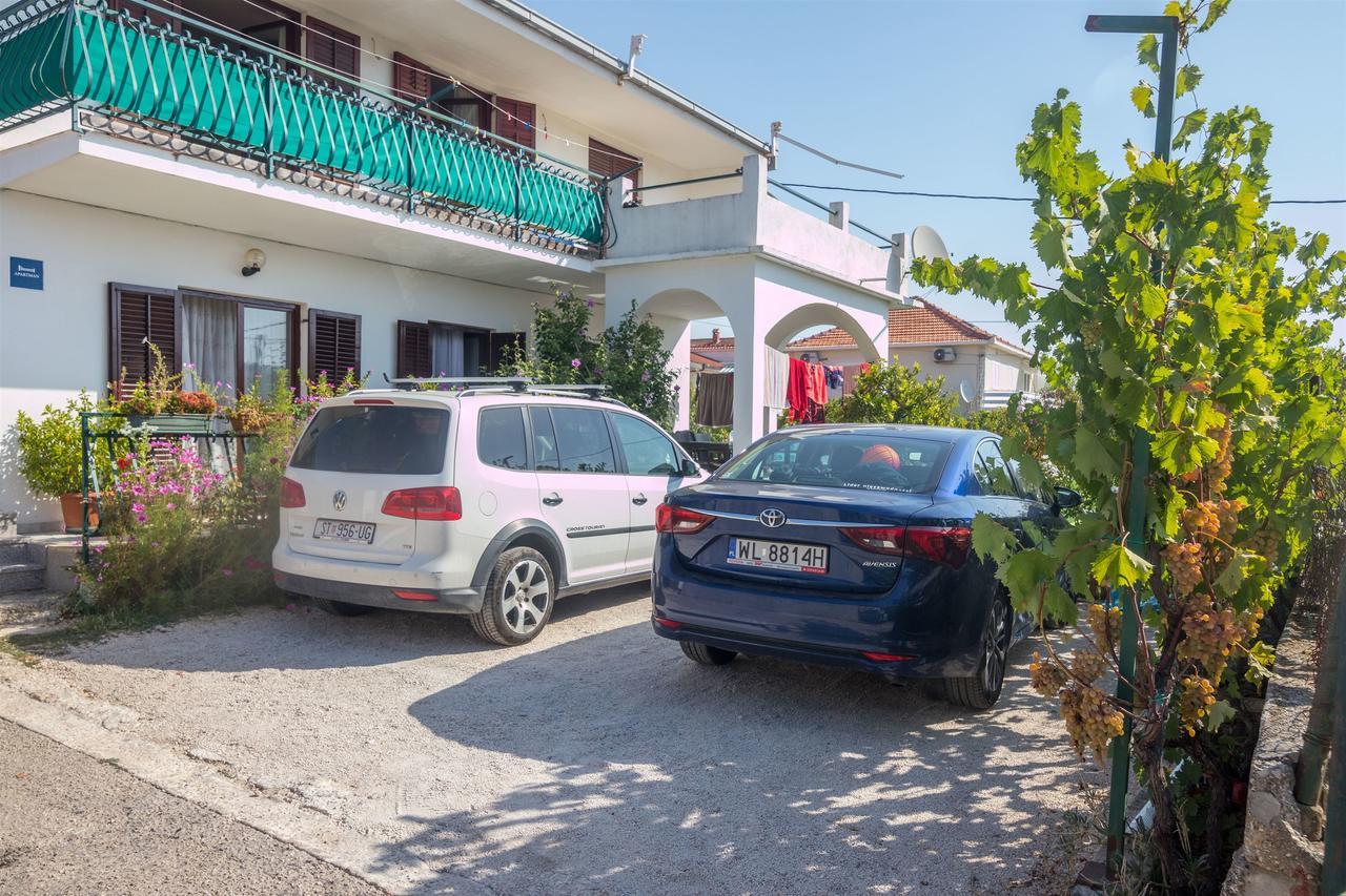 Apartment Vinka Trogir Buitenkant foto