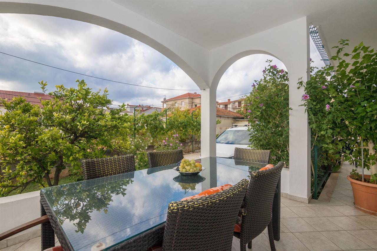 Apartment Vinka Trogir Buitenkant foto